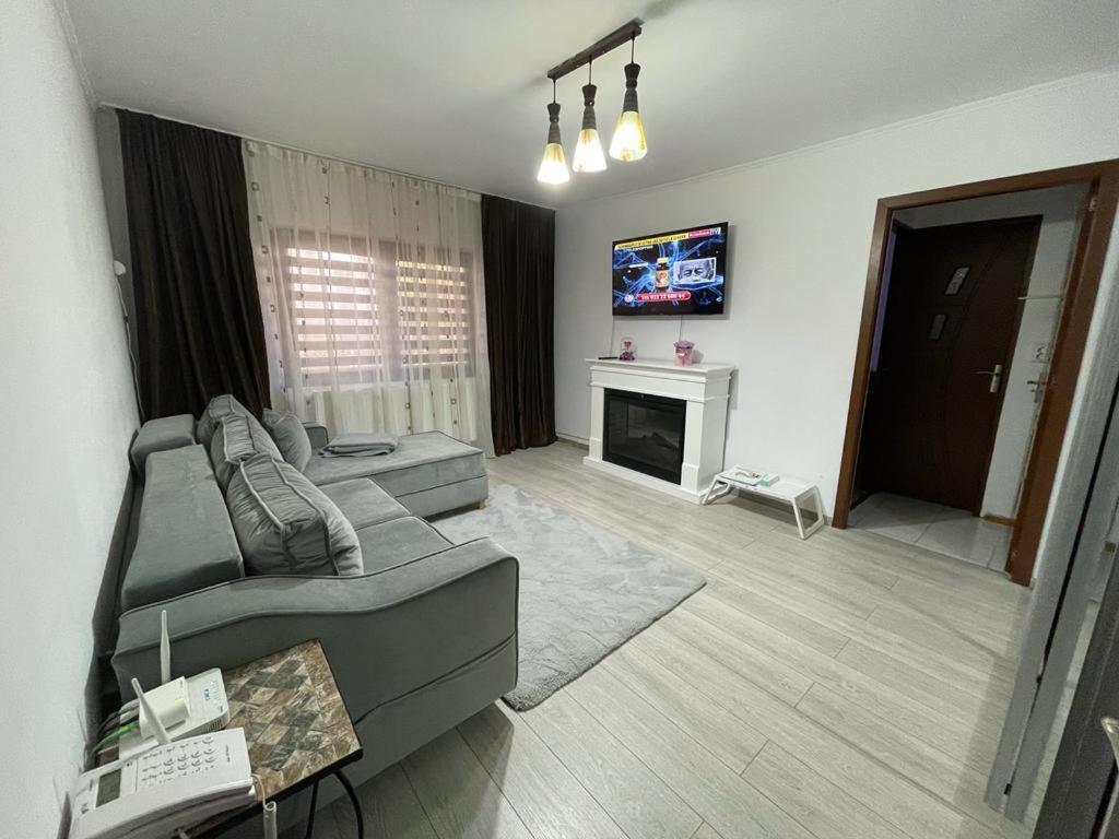 شقة Bîrlad  في Apartament Gallamar المظهر الخارجي الصورة