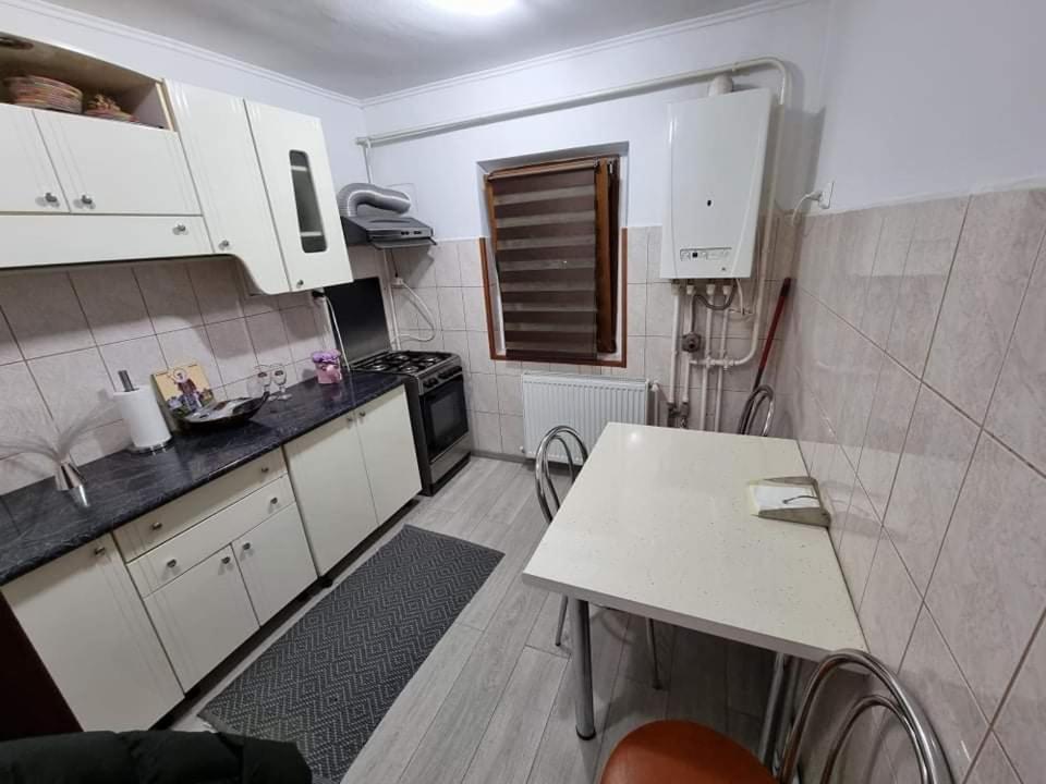 شقة Bîrlad  في Apartament Gallamar المظهر الخارجي الصورة